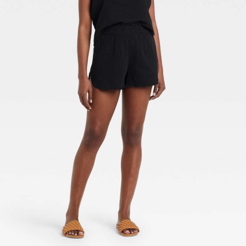 MUST GO | Women's High-Rise Pull-On Shorts - Universal
Thread™ Black XXL